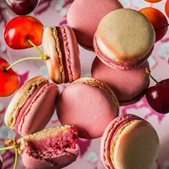 PETIT FRENCH MACAROONS
